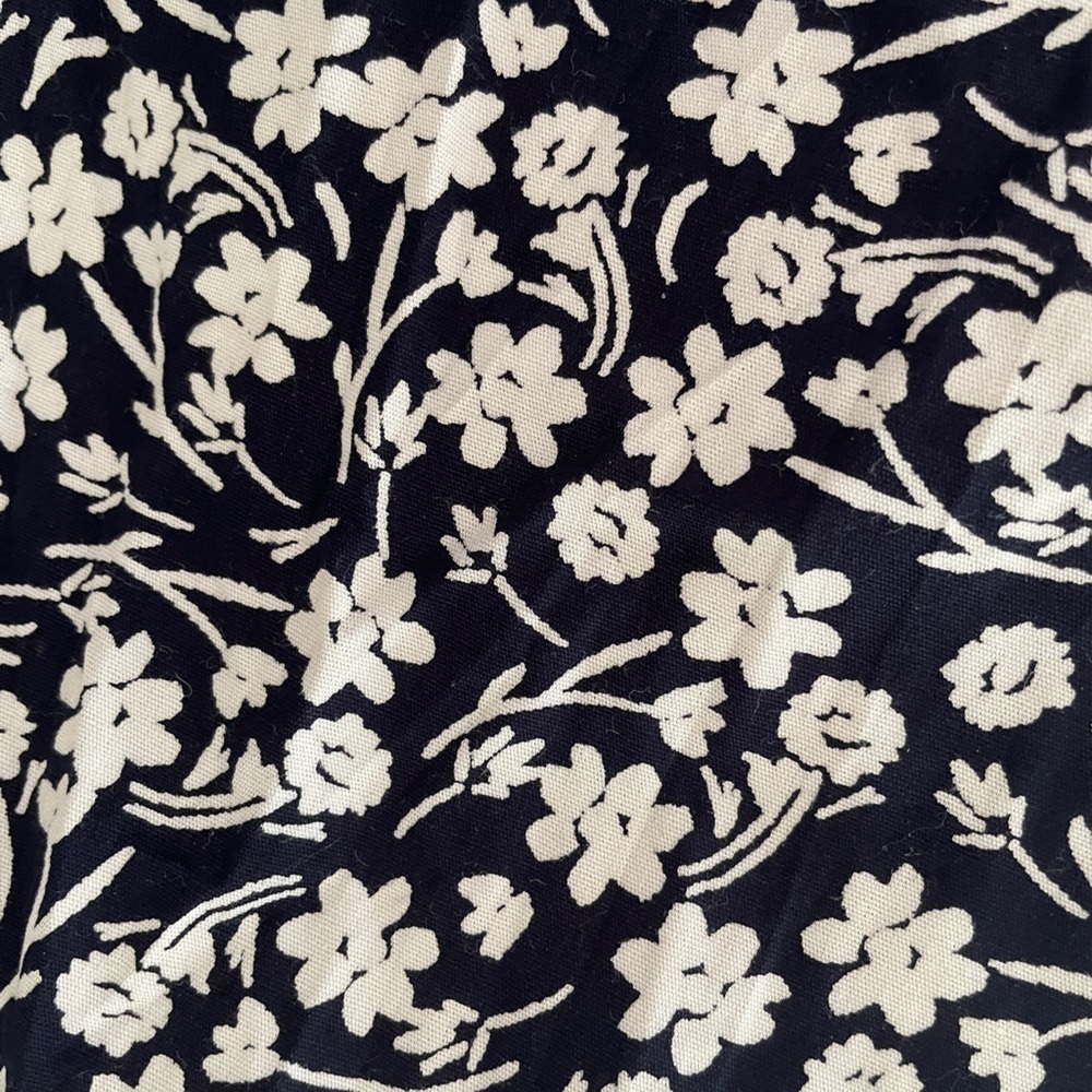 1.Slate Floral Puff Sleeve Dress - Picture 4 of 8